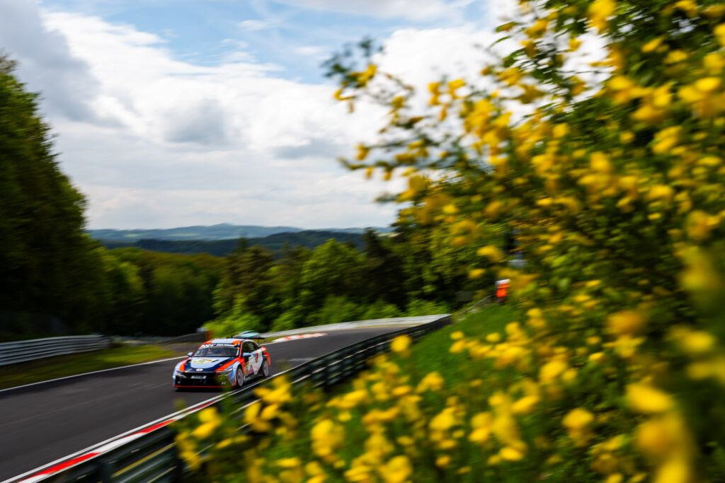 GT3-Fahrzeuge beim 24h Nürburgring Qualifying 2026 – DSK-Mitglieder in starker Ausgangsposition
