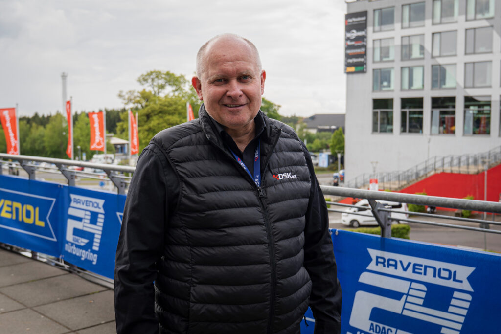 Armin Schwarz beim 24h Nürburgring 2026 – DSK-Vizepräsident und Rallye-Legende